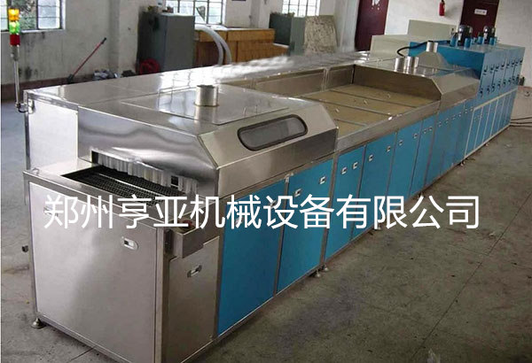網(wǎng)帶通過式超聲波清洗機(jī)